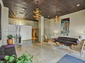 1800 Collins Ave 8B, Miami Beach FL 33139