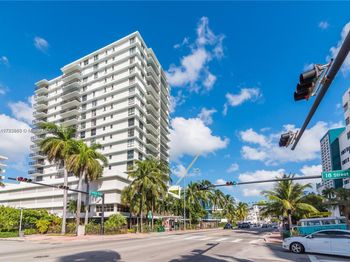 1800 Collins Ave