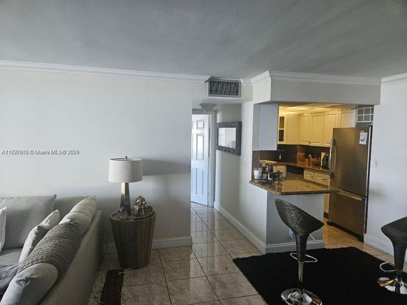 1800 Collins Ave 8B, Miami Beach FL 33139