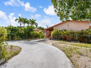1320 NE 135th St, North Miami FL 33161