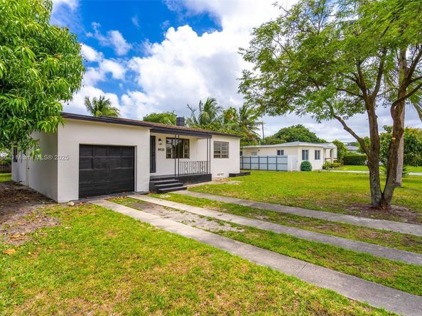 8935 NW 10th Ave, Miami FL 33150