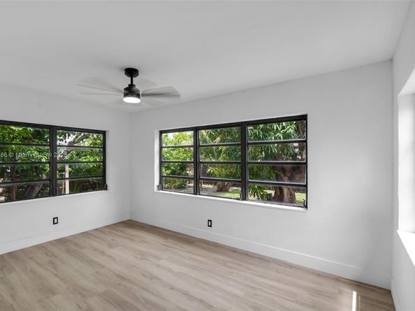8935 NW 10th Ave, Miami FL 33150