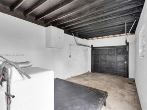 8935 NW 10th Ave, Miami FL 33150
