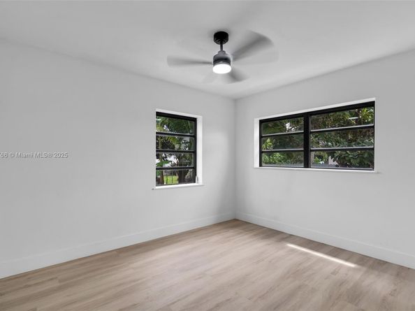 8935 NW 10th Ave, Miami FL 33150