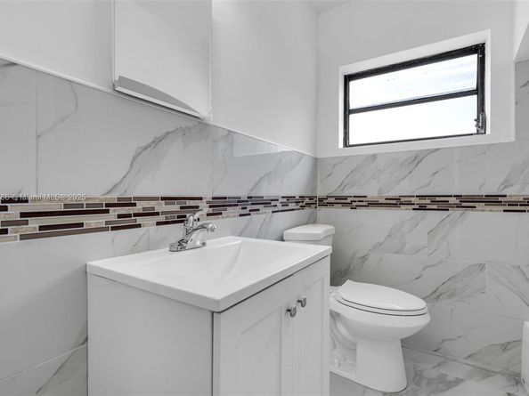 8935 NW 10th Ave, Miami FL 33150
