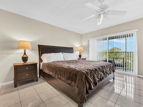330 SE 2nd St 303F, Hallandale Beach FL 33009