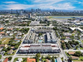 330 SE 2nd St 303F, Hallandale Beach FL 33009