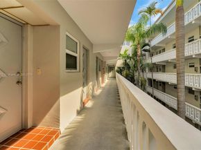 330 SE 2nd St 303F, Hallandale Beach FL 33009