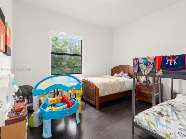 11901 NW 12th St, Plantation FL 33323
