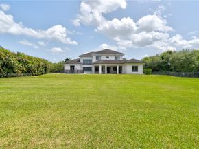 11901 NW 12th St, Plantation FL 33323