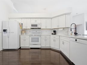 18427 NW 9th Ct, Pembroke Pines FL 33029