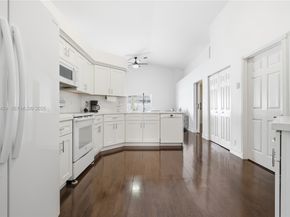 18427 NW 9th Ct, Pembroke Pines FL 33029