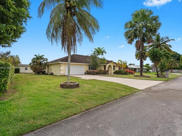 12970 SW 187th Ter, Miami FL 33177