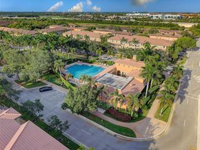 14774 SW 10th St 10502, Pembroke Pines FL 33027