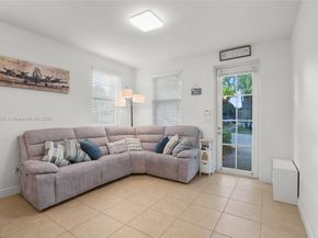 14774 SW 10th St 10502, Pembroke Pines FL 33027