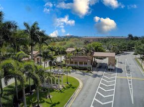 14774 SW 10th St 10502, Pembroke Pines FL 33027