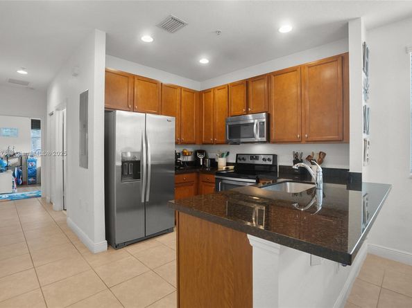 14774 SW 10th St 10502, Pembroke Pines FL 33027