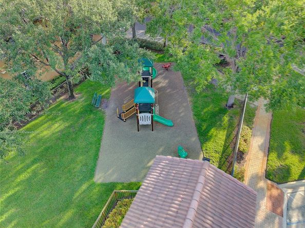 14774 SW 10th St 10502, Pembroke Pines FL 33027