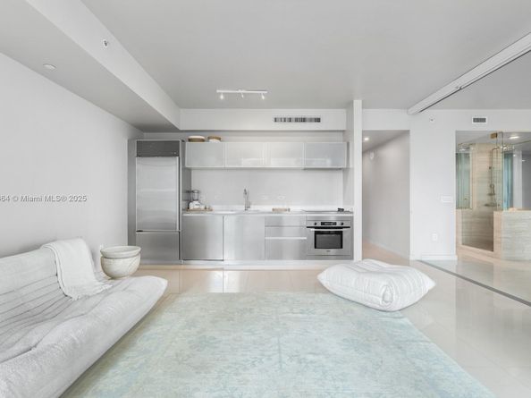 1040 Biscayne Blvd 2908, Miami FL 33132