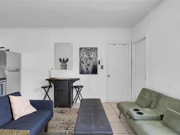 1554 NW 58th St, Miami FL 33142