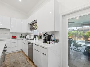 10003 NW 53rd Ct, Coral Springs FL 33076