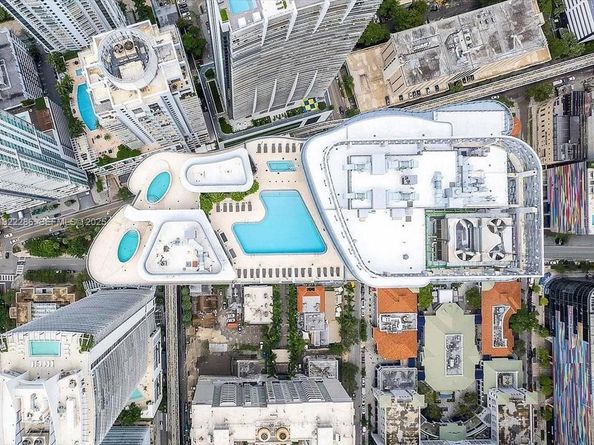 1000 Brickell Plz 3211, Miami FL 33131