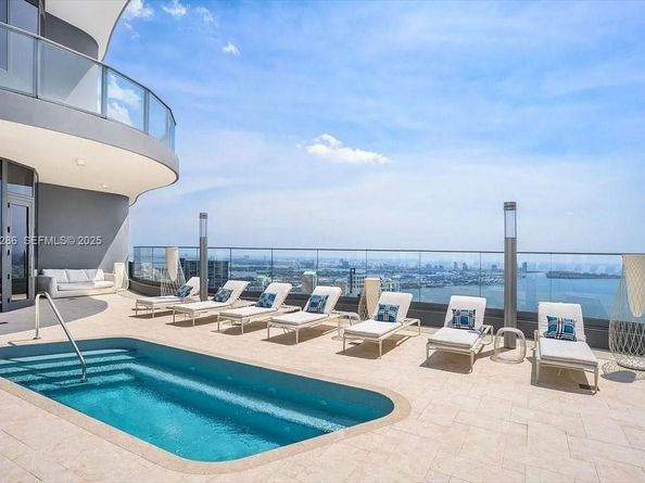 1000 Brickell Plz 3211, Miami FL 33131