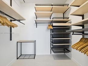 1000 Brickell Plz 3211, Miami FL 33131