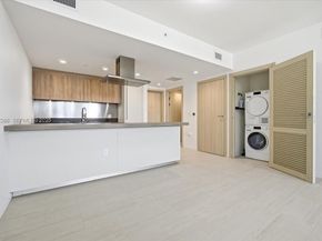 1000 Brickell Plz 3211, Miami FL 33131