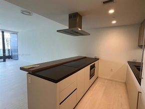 1000 Brickell Plz 3211, Miami FL 33131