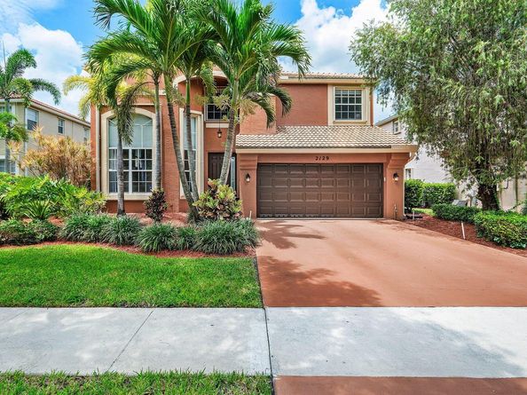 2129 RESTON Circle, Royal Palm Beach FL 33411