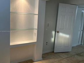 2000 Biarritz Dr 202, Miami Beach FL 33141