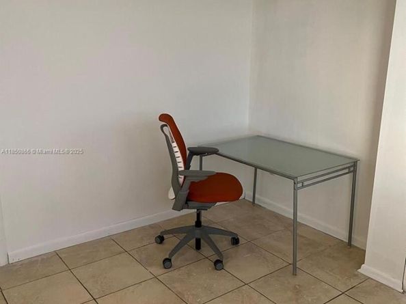 2000 Biarritz Dr 202, Miami Beach FL 33141