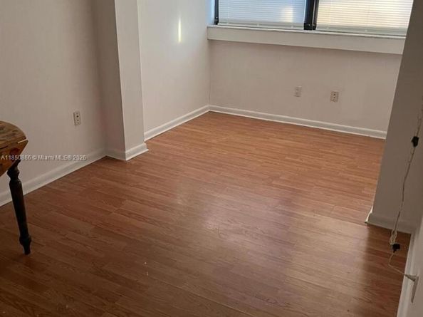 2000 Biarritz Dr 202, Miami Beach FL 33141