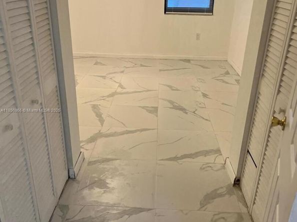 2000 Biarritz Dr 202, Miami Beach FL 33141