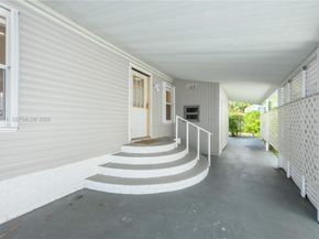 5611 SW 32nd Ter, Dania Beach FL 33312