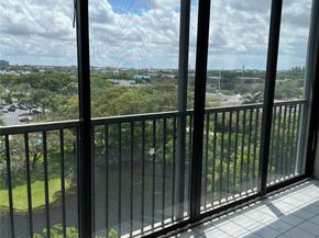 2240 N Cypress Bend Dr 805, Pompano Beach FL 33069