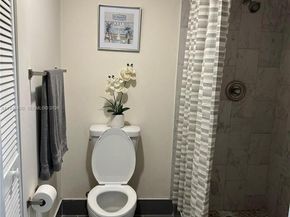 2240 N Cypress Bend Dr 805, Pompano Beach FL 33069