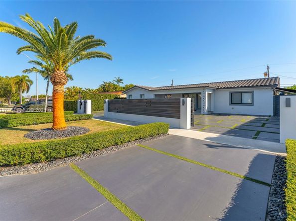 Undisclosed Address #A11936157, Miami FL 33175