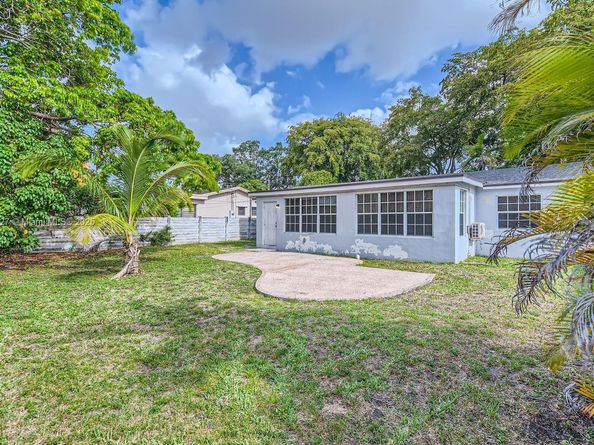 7740 Shalimar St, Miramar FL 33023