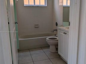 2485 W 76th St 109, Hialeah FL 33016