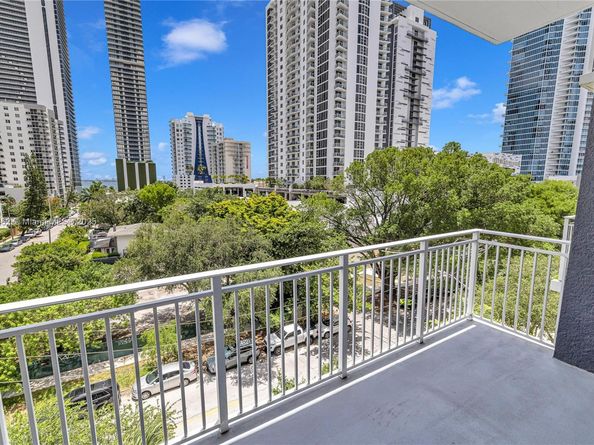 2275 Biscayne Blvd 504, Miami FL 33137