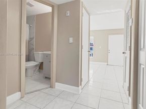 1333 S Dixie Hwy 222, Deerfield Beach FL 33441