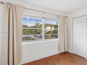 8450 SW 154th Cir Ct 204, Miami FL 33193