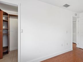 8450 SW 154th Cir Ct 204, Miami FL 33193