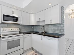 8450 SW 154th Cir Ct 204, Miami FL 33193