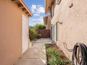 8450 SW 154th Cir Ct 204, Miami FL 33193