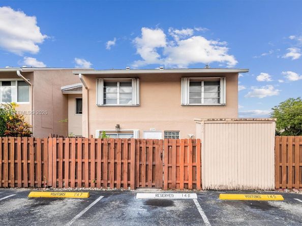 8450 SW 154th Cir Ct 204, Miami FL 33193