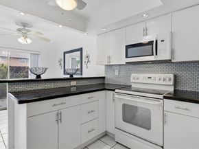 8450 SW 154th Cir Ct 204, Miami FL 33193