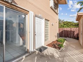 8450 SW 154th Cir Ct 204, Miami FL 33193